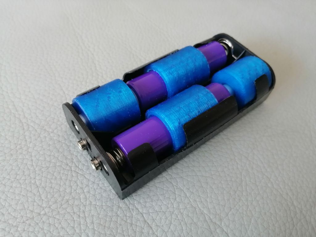 Battery holder as described above