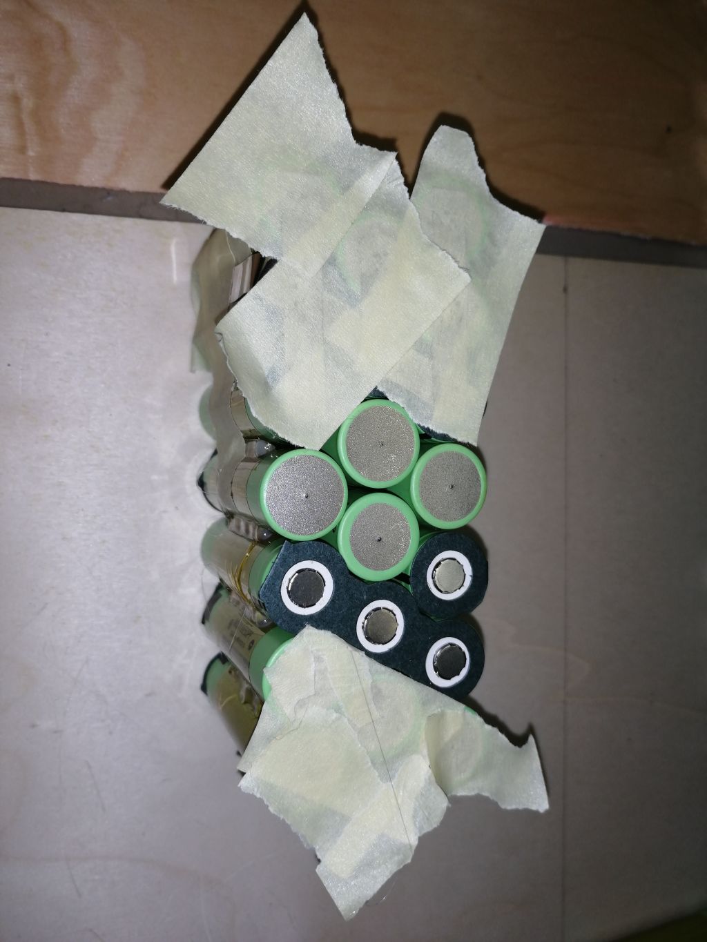 Glued cells and gasket
